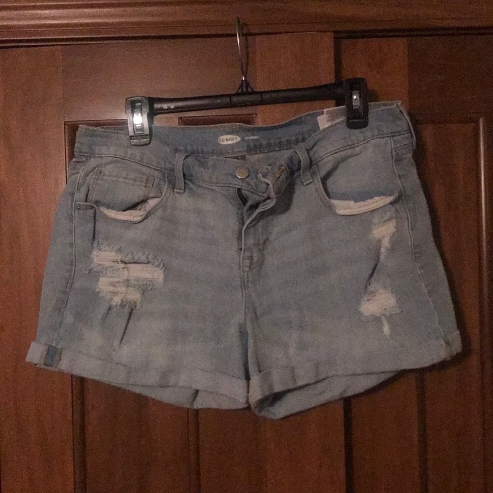 Old Navy Boyfriend shorts !!
